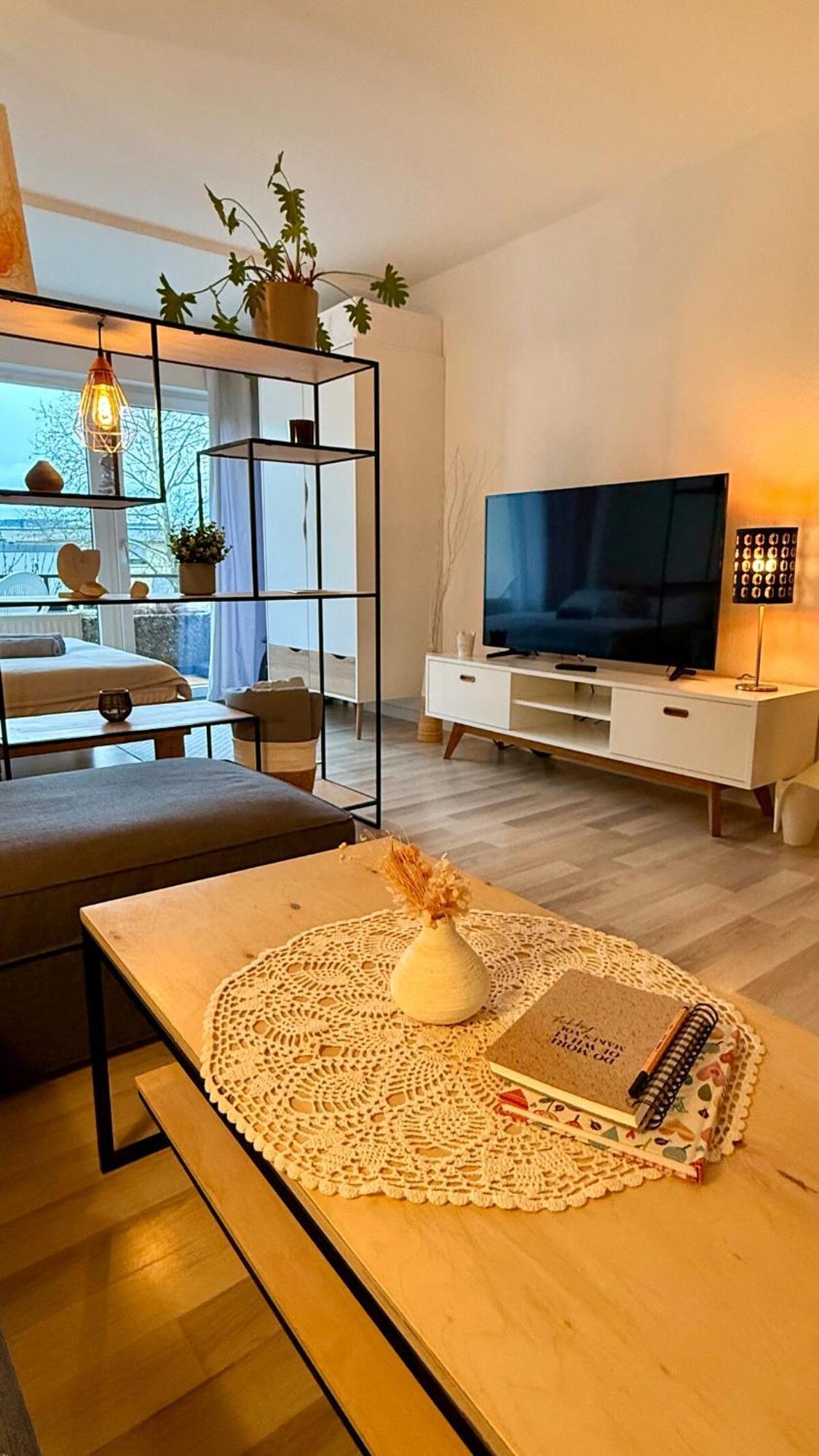 'Das Kleine Feine' - Ruhige, Helle Ferienwohnung Mit Parkplatz Und Balkon Пфорцгейм Екстер'єр фото